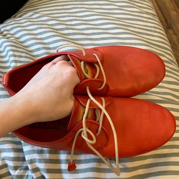 Red leather Pikolinos lace up shoe - Picture 1 of 3
